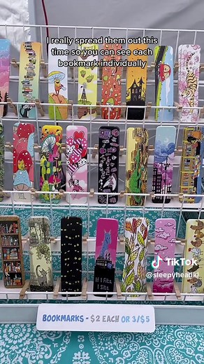 Bookmark Display Idea 😊 #craftshow #artistalley #bookmarkshop #bookmarks #booktok
