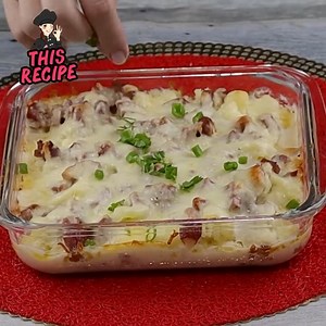 “Make your cauliflower this way! Incredibly tasty!” Here’s the text extracted from it: ⸻ 🥦 Ingredients • 1 cauliflower • Salt • ½ onion • 200 g Calabrese sausage • 4 spoons of butter • 2 tablespoons of wheat flour • 400 ml of milk • Black pepper • Nutmeg • Mozzarella cheese | Creative and Cooking