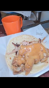En 50 el taquito con Todo y Pata 🤤 Carnitas Caña de Turicato | El Buen Yisus