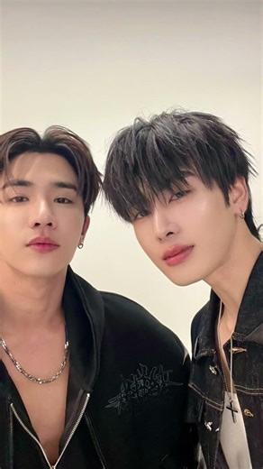 PERTH SANTA DEVIL'S KISS CONCERT 😈💋 #PerthSantaConcert