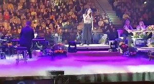 Moikka! Eilen oli aivan ainutlaatuinen kokemus esiintyä Vain elämää-päätös konsertissa Hartwall-areenalla. Tässä teille pieni maistiainen jotka ette päässeet paikalle. 👌🏻❤️ | Anne Mattila