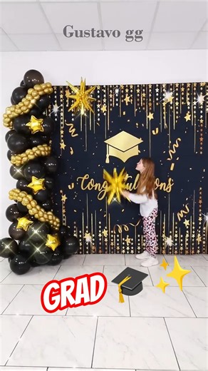 PERFECT GRAD: Original Party Style 🥂🎈 Looking for the perfect graduation decoration? ✨