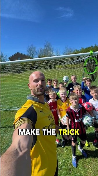 First subscriber to make this trick shot WINS… 👀