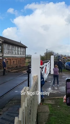 Sir Nigel Gresley Steam Engine Arrives at Wansford