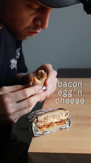 An Oozing Egg Ruins a Breakfast Sandwich