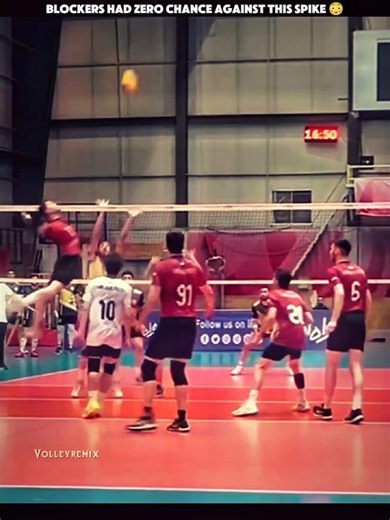 No chance to Block 🙌🏻🥶 [subscribe] #haikyuu #spike #volleyballworld