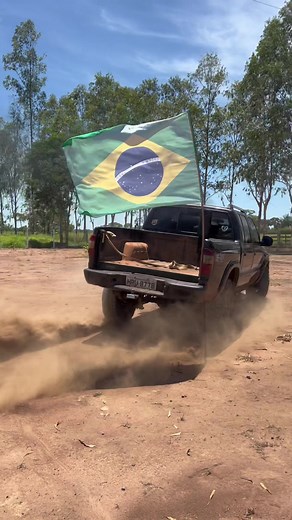 Projeto da minha chodozinha #ponteira #lift #fly #camionete #diese #turbo #viral #fazenda #farming #vaiprofycaramba #projeto #solda