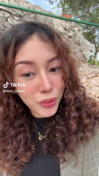 Exploring Baguio with Trexy the Golden Retriever