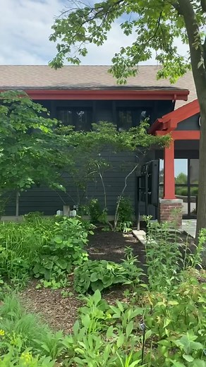 Explore the Monarch Market at Toledo Zoo!