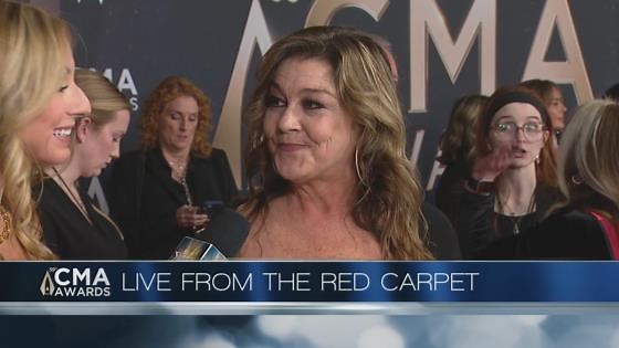 Chatting with Gretchen Wilson ahead of the 59th CMA Awards