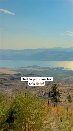 Stunning Osoyoos Lake BC 🇨🇦🤩 #britishcolumbia #mountains #canada #shorts #travel #scenicviews
