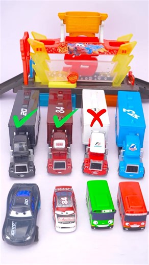 Disney Pixar Cars Bumper Save Hauler, Dinoco Hauler McQueen ASMR No Talking #asmr #toys