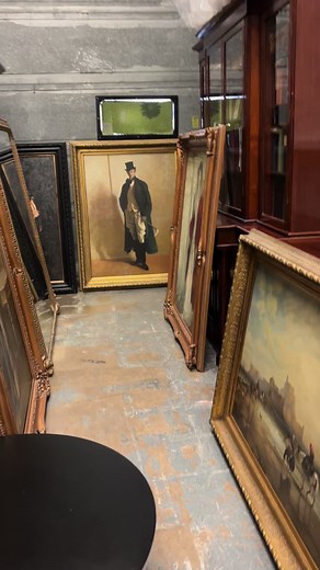 Explore Unique Antiques at Our Independent Warehouse