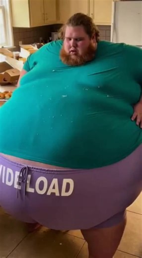 Wide load! #farts #gainer #chub #ssbhm #gaybear