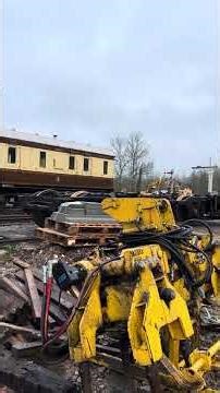 Class 73 shunting Pullman Coaches at Horsted Keynes Bluebell Railway