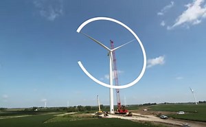 Annotated time lapse assembly of a wind turbine