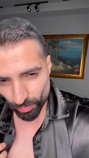 One of the behind-the-scenes of a modeling photo shoot…