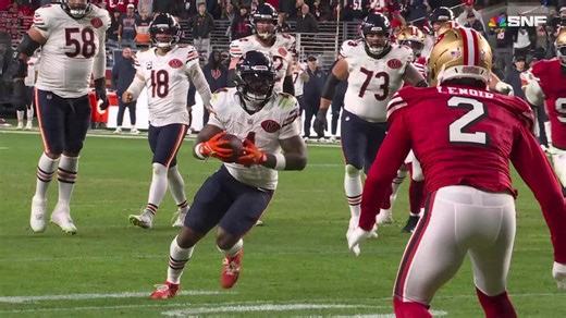 Can't-Miss Play: Hook-and-ladder in crunch time! Loveland and Swift combine to get Bears inside the 5-yard line