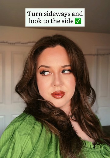 How to Pose for a Perfect Selfie #howtopose #poseideas #posingtips #modelpose