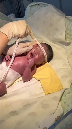 Super-fast natural birth of an 8-pound, 3-ounce baby #newborn #babygirl #cute #Love #baby