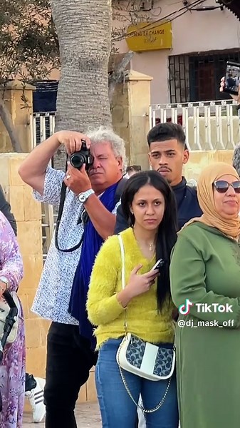 🎶 PART 1 – A Night to Remember 🌍✨ Last night, I played with my new international-level setup: brand-new syrup table, clean sound, and powerful speakers. This was supposed to be my time… but some musicians decided to leave their instruments in my space to block me from playing. Out of jealousy. Out of fear. Out of ego. But let me tell you something… They couldn’t stop the energy. They couldn’t stop the love from people dancing from all over the world 🌍❤️ They couldn’t stop what’s already writt