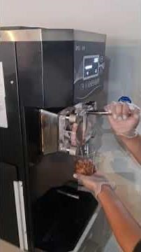 Healthy acai soft serve! Brullen i91 PRO serving up delicious Acai soft serve at Soul Bowl. 🍇🍦