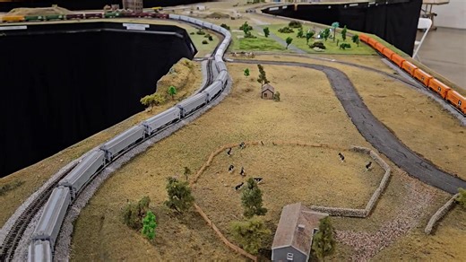 3.5K views · 113 reactions | 73 cars behind the two engines today in Del Mar. | Southern California Z Scale Model Railroading Group | Facebook