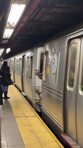 New York City Subway | (N) Train Arriving at 14th Street-Union Square #mta #nycta #newyorkcitysubway