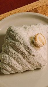 Croissant Rafaello, desaparecen más rápido de lo que puedes decir, "ahorita voy por uno” 😮‍💨 📍Nerium Cocina Singular | Buenos Aires 3086, col. Providencia, GDL. - #restaurantesgdl | Nerium Cocina Singular