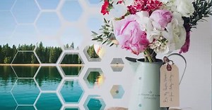 Modern Geometric Transitions for Photos and Videos