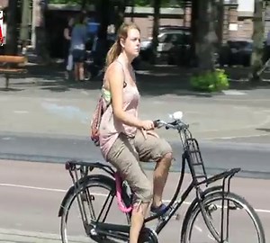 1.5M views · 12K reactions | Women cycling in The Netherlands 拾 I sometimes think Dutch women are superhuman  Video by: BicycleDutch on YT #netherlands #dutch | Dutch Culture | Facebook