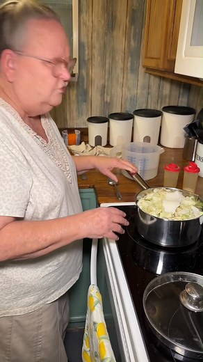 My Cooked Cabbage 🥬#mamawgail #mamawgailcooks #cookedcabbage #cabbage #easyrecipe | Mamaw Gail