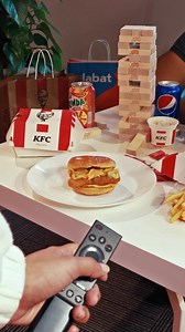 شبّع عينك قبل جوعك 😍😋 Feast your eyes on this 😍😋 _______ #talabatQA #KFC #Food #Feast | Talabat