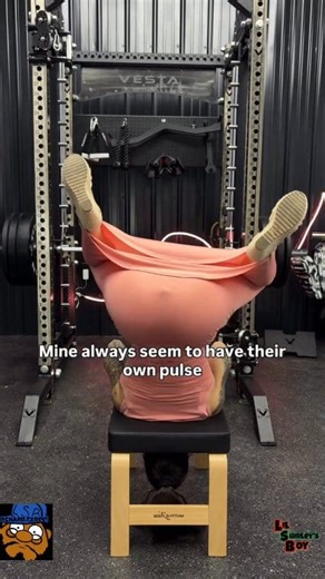 It's winking at me! #funny #funnyreels | lil_shirleys_boy