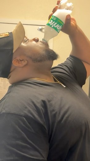 Down goes SPRITE‼️🤣 #fypシ #spritechallenge #viralvideochallenge #breezemrdo2much | Breeze Mrdotoomuch