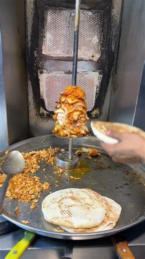 Spicy Chicken Shawarma 🌯🔥 | Street Style 🌮 Easy & Quick Recipe #Shorts