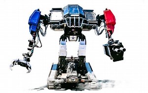 GIANT ROBOT DUEL Is Real: See USA's Eagle Prime Bot Roll Out - SlashGear