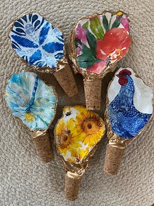 Handmade Decoupage Oyster Shell Wine Stopper: Gold Coastal Barware - Etsy