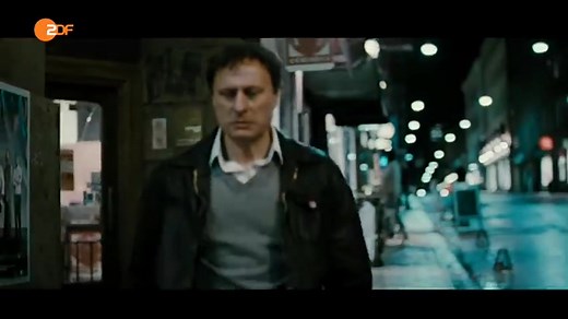 Ab heute und an den kommenden Montagen präsentieren wir im ZDF-Montagskino um 22.15 Uhr, die vom ZDF koproduzierte skandinavische Millennium-Trilogie nach Stieg Larsson. Den Beginn macht der erste Teil "Verblendung", in dem das unschlagbare Ermittler-Team Lisbeth Salander und Mikael Blomkvist zusammenfindet. Hier ein kleiner Vorgeschmack: | ZDF