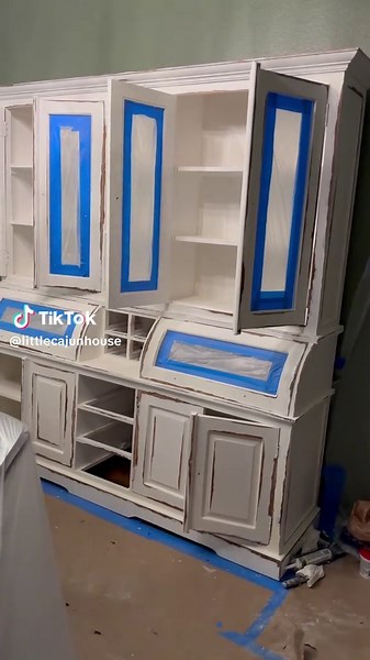 Hutch Painting Makeover: Tricorn Black & Raincloud | Sherwin Williams