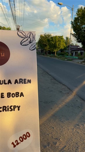 Halo kensakers😉 Ayo mampir ke KENSAKU FOOD & DRINK. Pilihan menunya banyak lohhh, ada yang creamy, minuman segar, kopi, bahkan ada makanan looo kensakers🤤. Kata mimin rugi sihh kalau ngga nyobain 🏠: Jl. Patimura, Tanjung Paku, Kota solok 🏠: Jl. Gajah Mada, depan lapas, Alahan Panjang #fyp #foodanddrink #solok