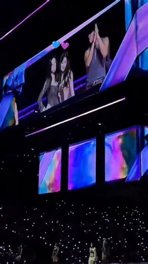 Satzu The feels in Dallas (1st fancam ever..?)💜💙