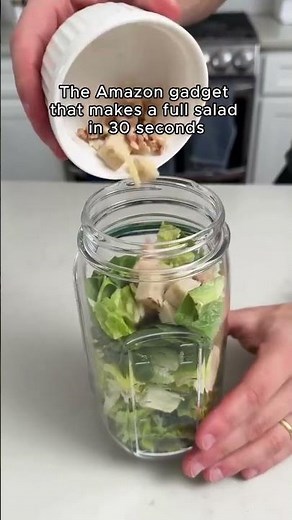 The Salad Pod keeps your dressing separate until you are ready to eat - zero soggy salads