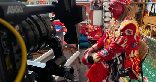 Iowa crew behind ‘ChiefsAholic’ documentary releases true-crime look at Kansas City Chiefs superfan, string of bank robberies