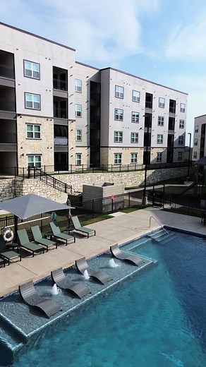 Brand new apartments in New Braunfels, TX 🏡 2 bedrooms starting at $1,299 3 bedrooms starting at $1,525 PLUS 3 months free 🎉 Message me ASAP to schedule a tour or ask questions. I’m a licensed apartment locator — 100% free to you. #nbtx #newbraunfelstexas #bucees #apartmenttour