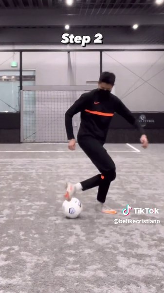 🩵CR7 Skill Tutorial🐐⚽️ #football #tiktokcampaign #FIFAWorldCup #FIFATikTokCreator #피파틱톡크리에이터 @FIFA World Cup @Portugal @Real Madrid C.F. @Champions League