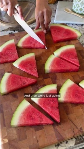 Watermelon Pizza just leveled up the snack game this summer 🍉🍕