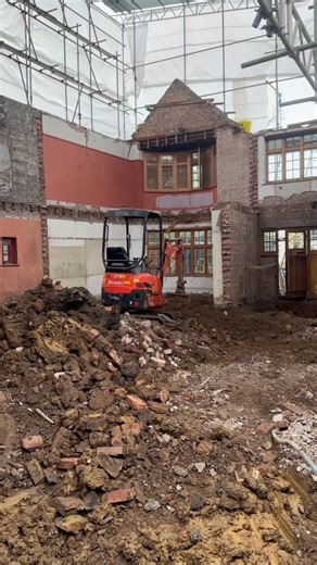 CR BUILDING CONTRACTORS LTD on Instagram: "🏗️ We’re back with an exciting update from our Highgate project as this beautiful home undergoes a remarkable transformation. With only the original side and front walls remaining, the structure has been completely stripped back to make way for an incredible new home. It’s always impressive to see a project at this stage, where the vision is bold and the potential is huge. In the coming months, this site evolve into an incredible home in a stunning loc