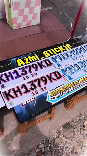 Plat Mobil Timbul Chrome. Nampak mewah Bossku. -Penjualan dan pemasangan sticker Mobil dan Motor. plat nomor dll. -Toko Azmi sticker Amuntai, Banua Lima. -HP/WA:082134902255. Grosir dan ecer. #azmisticker #amuntai #platsultan #platmobil #platmotor