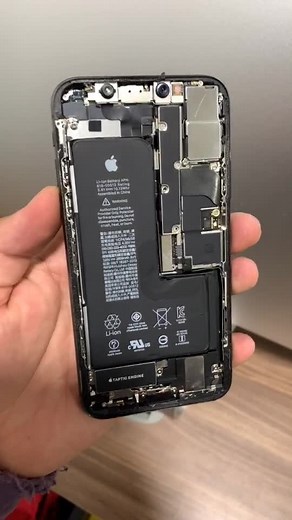 iPhone Xs 📲 #apple #iphone #iphonexs #applefan #geek #technology